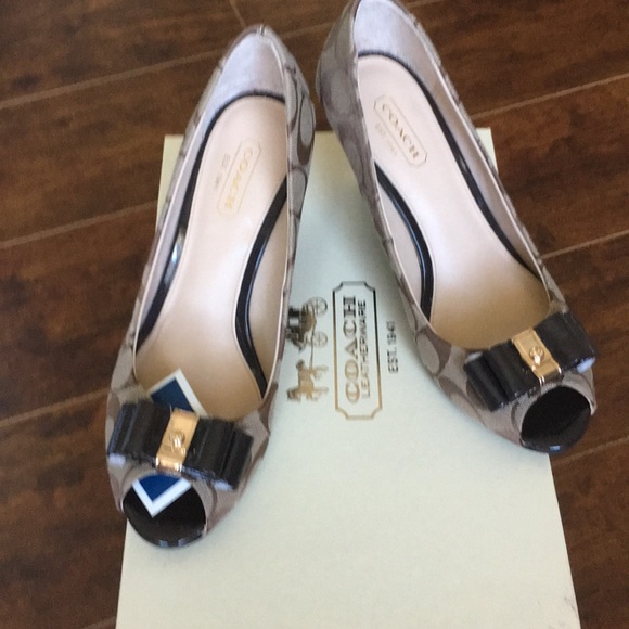 NEW Coach Wedges 6.5 - Picture 1 of 4